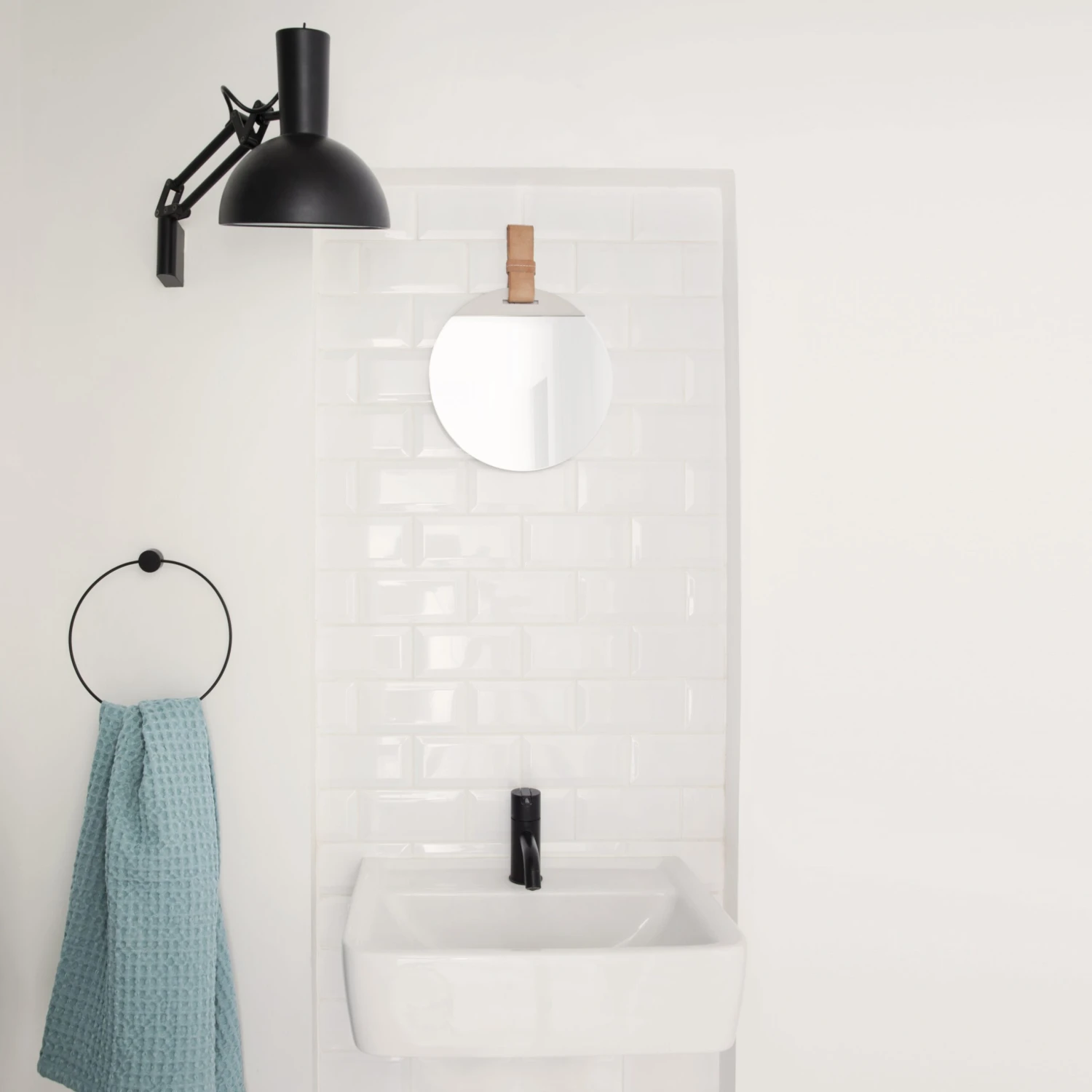 Ferm LIVING Ferm Handdoekhanger Zwart 2 Ferm LIVING Ferm Handdoekhanger Zwart - Afbeelding 2