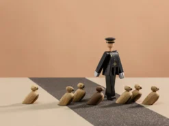 Kay Bojesen Politieagent -Woondecoratie Winkel 40605 01 11 EnvironmentImage abfce72ac9 scaled