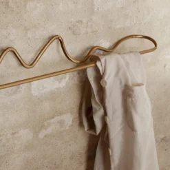 Ferm LIVING Curvature Handdoekhanger -Woondecoratie Winkel 46457 01 03 c5d88ed5fa scaled