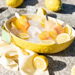 ByOn Lemon Schaal 32 Cm -Woondecoratie Winkel 500108 01 3 EnvironmentImage 996025771f scaled