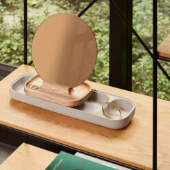 Fritz Hansen Slide Opbergbakje Met Spiegel -Woondecoratie Winkel 502341 01 2 EnvironmentImage 222675b82c