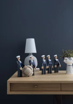 Kay Bojesen Matroos -Woondecoratie Winkel 504017 01 12 EnvironmentImage 37163c02ac scaled