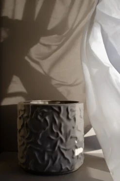 DBKD Swoon Bloempot Ø23 Cm -Woondecoratie Winkel 512395 01 6 EnvironmentImage a6df11e1bb scaled