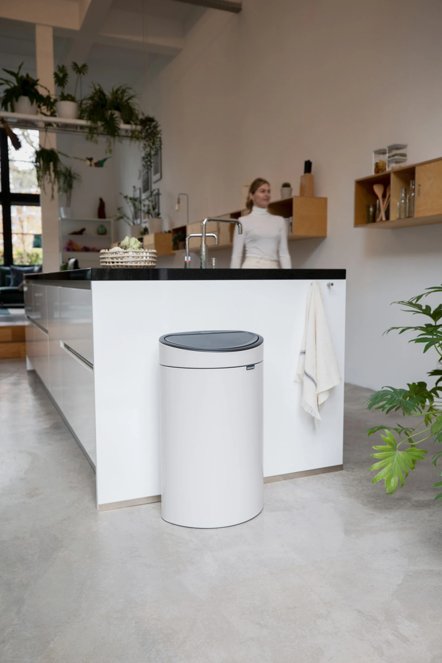 Brabantia Touch Bin Prullenbak 40 Liter 5 Brabantia Touch Bin Prullenbak 40 Liter - Afbeelding 5
