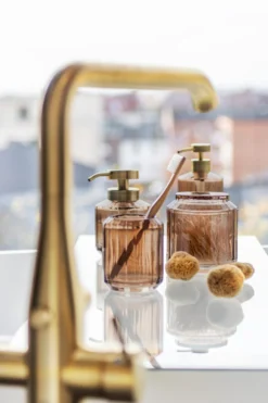 Mette Ditmer Vision Zeeppomp Laag -Woondecoratie Winkel 514751 01 3 EnvironmentImage 7b6f9a42fb scaled